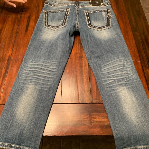 Miss Me Capris - Picture 5 of 6